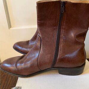 Celebrity owned Brown Leather Side-Zip Boots